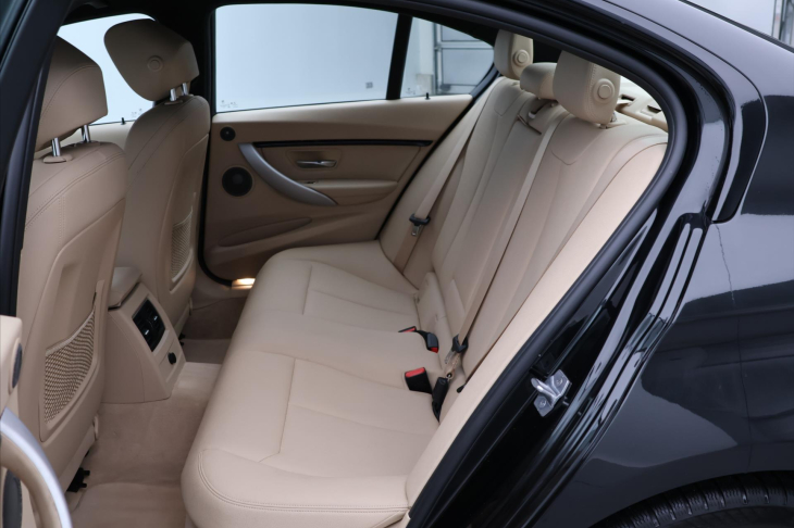 BMW Řada 3 2,0 318d M Sport Aut. CZ DPH