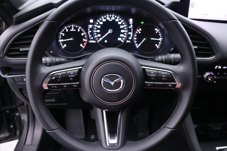 Mazda 3 2,0 e-Skyactiv 137kW CZ