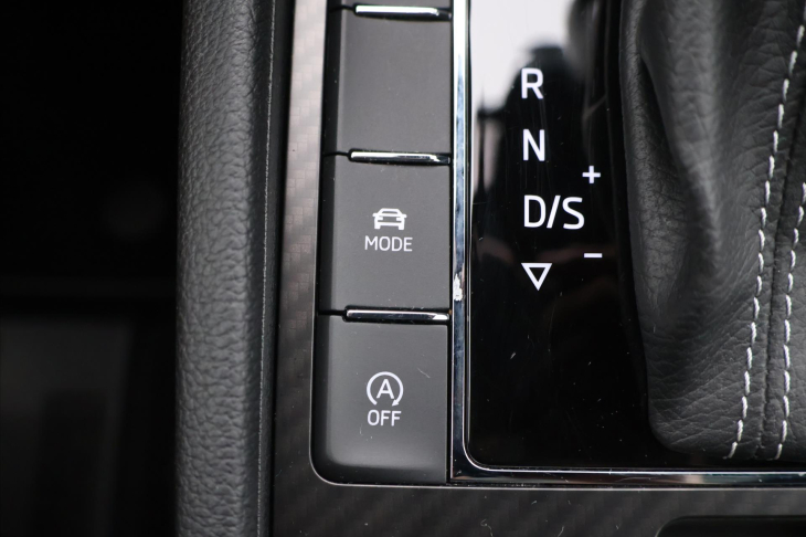 Škoda Superb 2,0 TDI 110kW SportLine DSG CZ