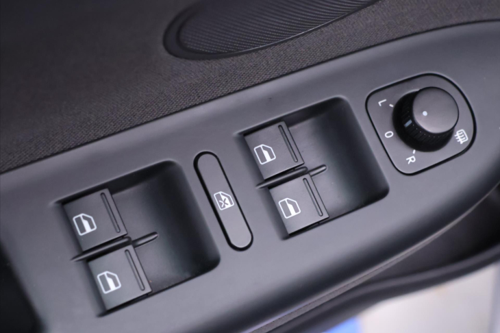 Volkswagen Golf Plus 1,6 i 75kW Team Tempomat 1.Maj