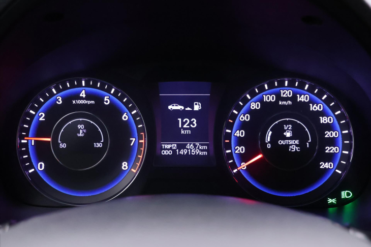 Hyundai i40 1,6 GDI Fifa edice Serv. kniha