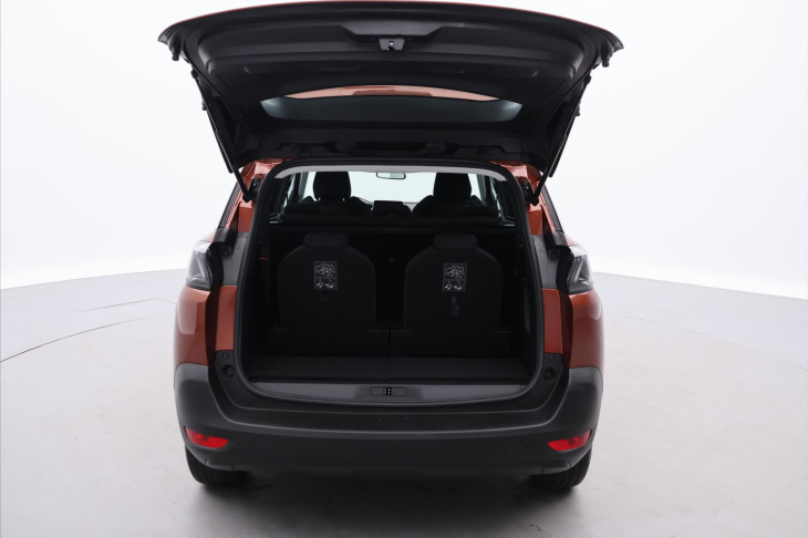 Peugeot 5008 1,5 HDI 96kW 7-Míst CZ DPH