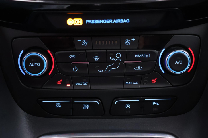 Ford Tourneo Connect 1,5 TDCi 88kW CZ Titanium DPH