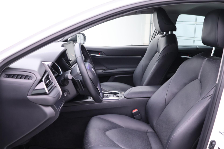 Toyota Camry 2,5 HB Executive CVT CZ DPH