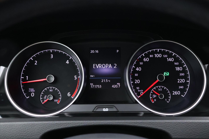 Volkswagen Golf 2,0 TDI 110kW Tažné Serv.kniha