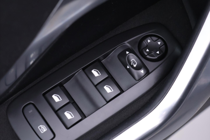 Peugeot 2008 1,2 PureTech 81kW Crossway