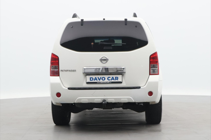 Nissan Pathfinder 2,5 dCi 140kW 4x4 7-Míst Tažné