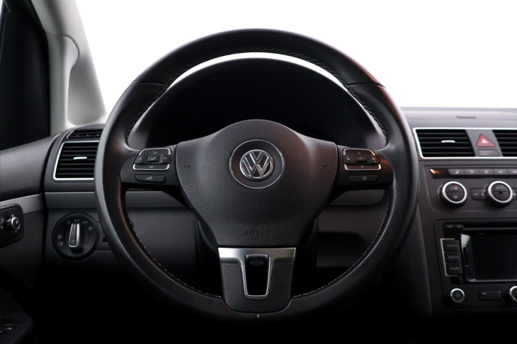 Volkswagen Touran 2,0 TDI 103kW DSG Match Panorama