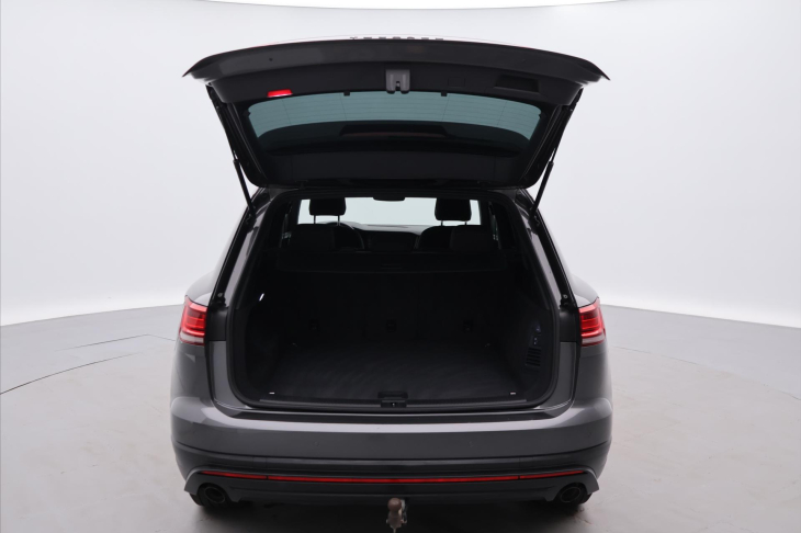 Volkswagen Touareg 3,0 TDI 170kW CZ DPH 1.Maj.