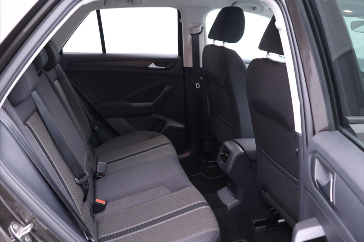 Volkswagen T-Roc 1,5 110TSI Serv.kniha tempomat