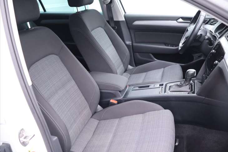 Volkswagen Passat 2,0 TDI DSG Business 1.Maj DPH