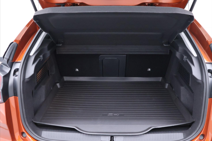 Citroën C4 1,2 PT 96kW Shine Aut Kůže HUD