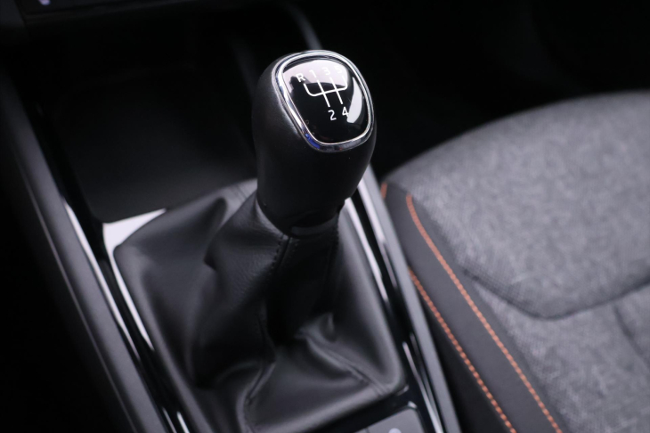 Škoda Kamiq 1,0 TSI Clever LED DPH Serv.kn