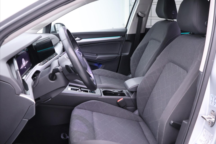 Volkswagen Golf 1,5 TSI EVO 110kW mHEV Life DSG