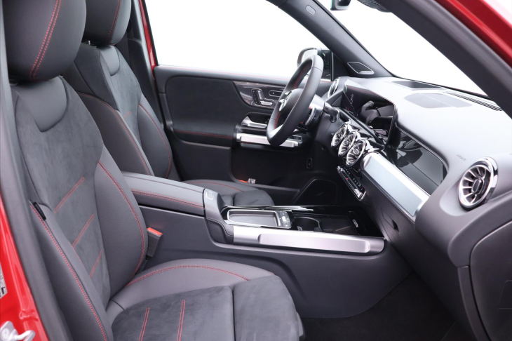 Mercedes-Benz GLB 2,0 200d 4MATIC AMG Premium+