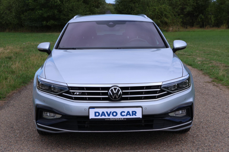 Volkswagen Passat 2,0 TDI DSG R-LINE Matrix