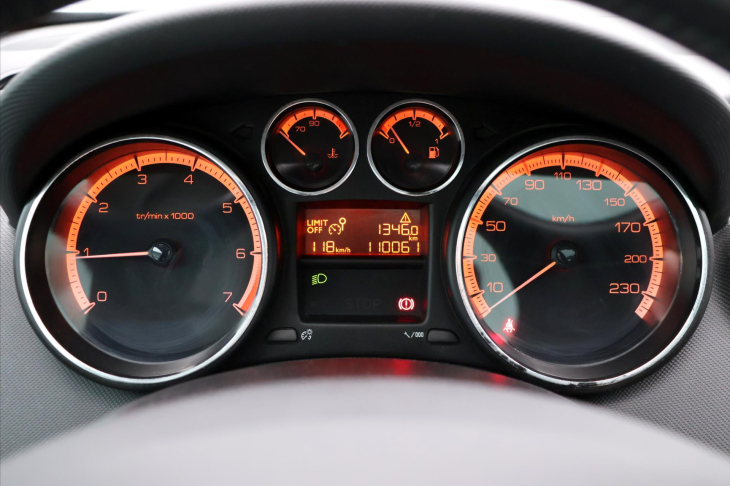 Peugeot 308 1,6 16V 88kW CZ Serv.Kniha
