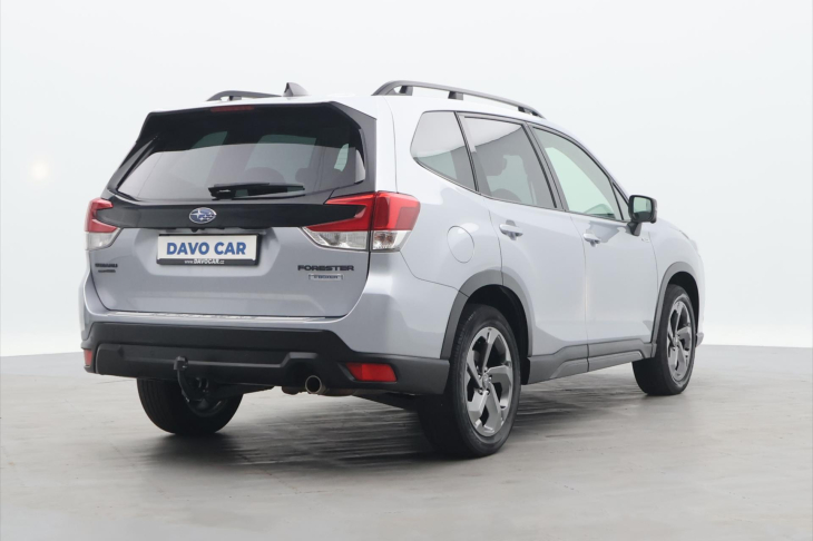 Subaru Forester 2,0 e-BOXER CVT Executive CZ