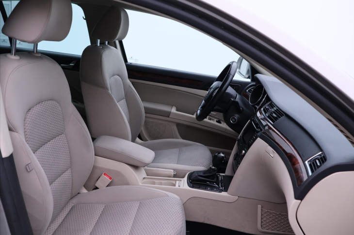 Škoda Superb 2,0 TDI 103kW DSG CZ Elegance