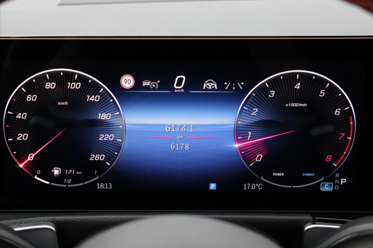 Mercedes-Benz GLB 2,0 220 4Matic AMG Premium