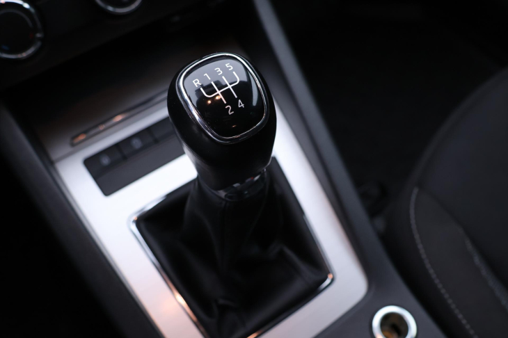 Škoda Octavia 1,6 TDI 85kW Ambition Fresh CZ