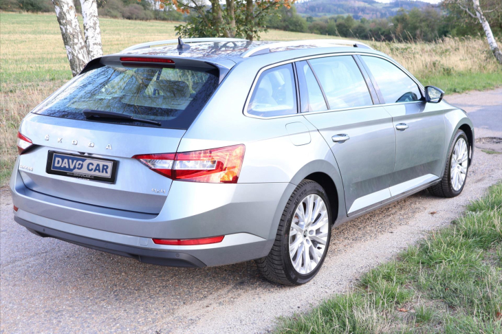 Škoda Superb 2,0 TDI DSG 4x4 CZ Style DPH