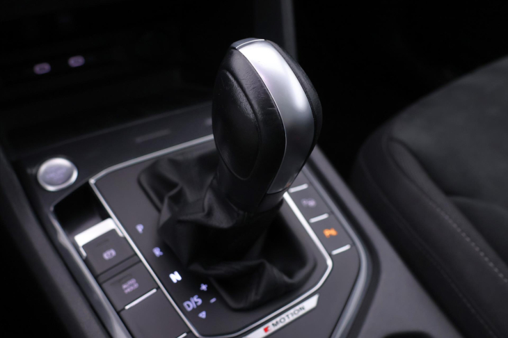 Volkswagen Tiguan Allspace 2,0 TDI DSG R-line 4M 1Maj DPH