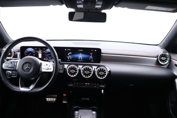 Mercedes-Benz CLA 1.3 180 100kW AMG LINE CZ DPH