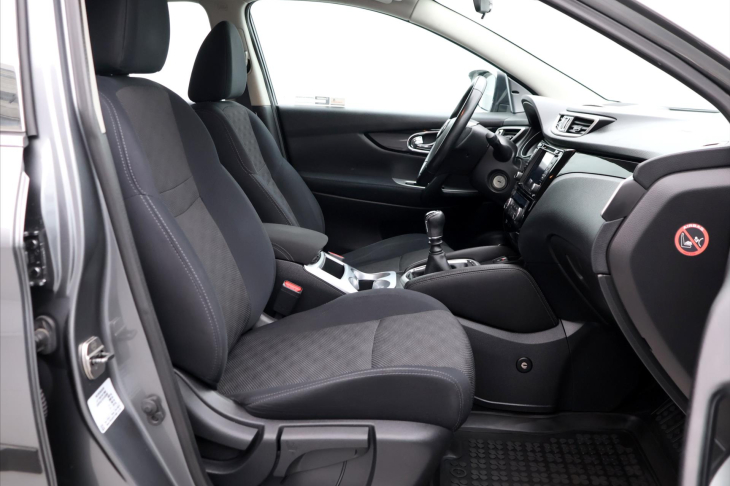 Nissan Qashqai 1,2 DIG-T 95KW CZ Acenta