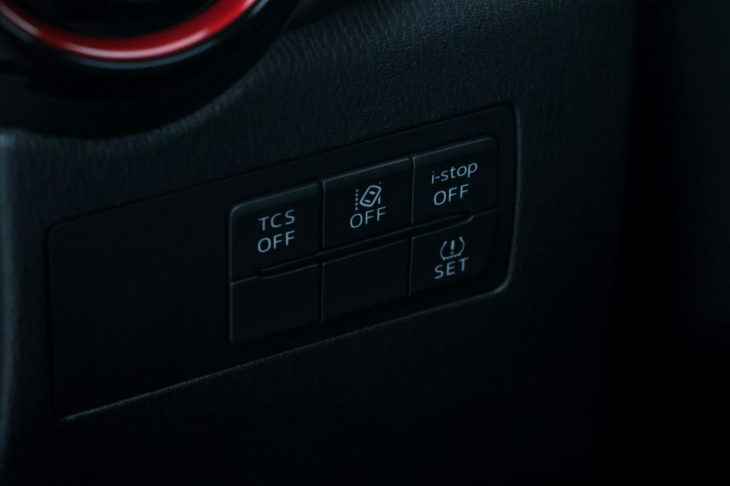 Mazda CX-3 1,5 Skyactiv-D 77kW AWD Revolution