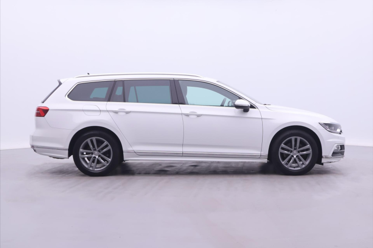 Volkswagen Passat 1,5 TSI DSG R-line Matrix DPH