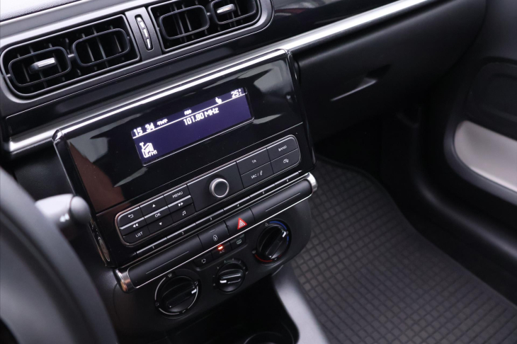 Citroën C3 1,2 PT 61kW CZ Feel Serv.Kniha