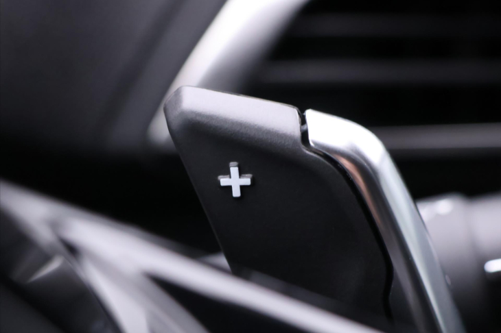 Peugeot 5008 1,2 PT Aut. Allure 7-Míst DPH