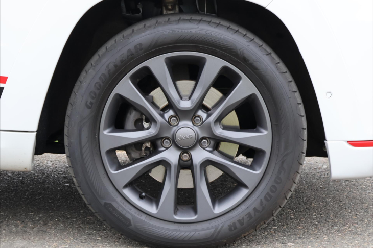 Jeep Grand Cherokee 3,0 CRDI 184kW CZ Edition S