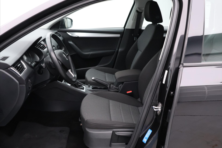 Škoda Octavia 2,0 TDI DSG Ambition 1.Maj.