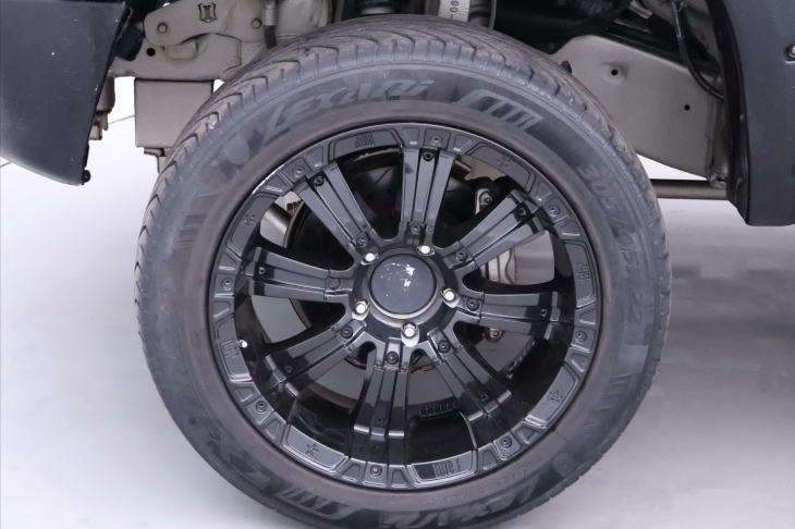 Toyota Tundra 5,7 V8 HEMI 285kW 4x4