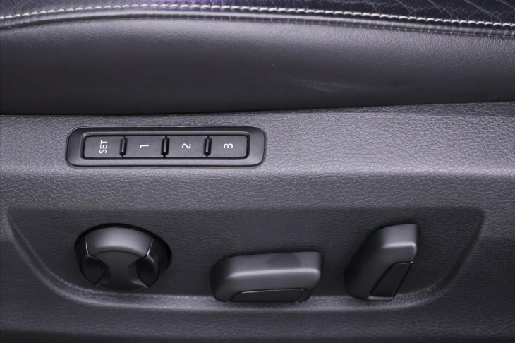 Škoda Superb 2,0 TDI DSG Sportline LED DPH
