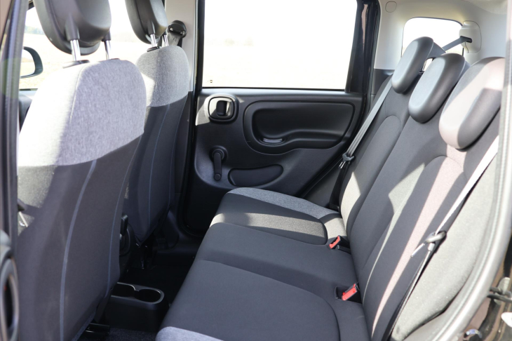 Fiat Panda 1,0 i Hybrid Cross Klima DPH