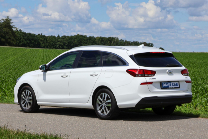 Hyundai i30 1.6 CRDi Automat CZ Style LED