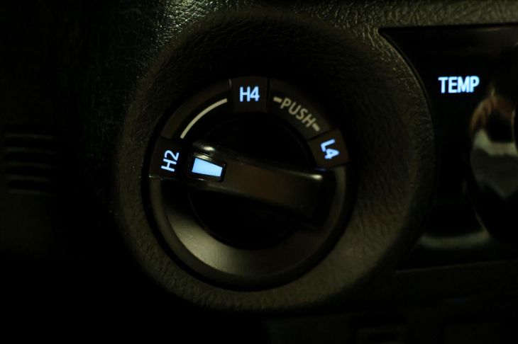 Toyota Hilux 2,4 D-4D 110kW Automat Tažné