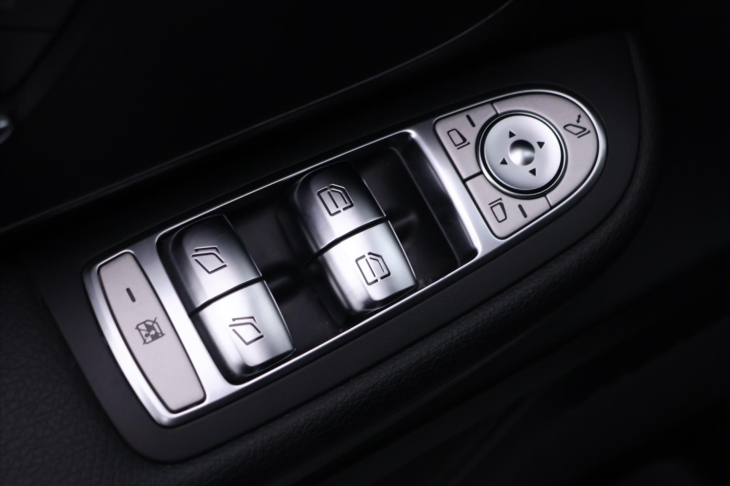 Mercedes-Benz Třídy V 2,0 220d 120kW Aut. Long DPH