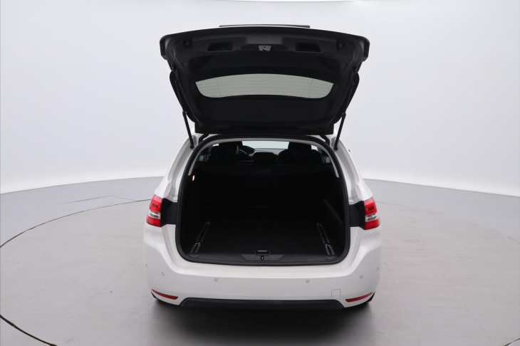 Peugeot 308 1,2 PT 96kW Allure LED Pano