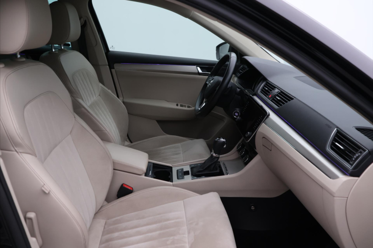 Škoda Superb 2,0 TDI 140kW DSG 4x4 Style CZ