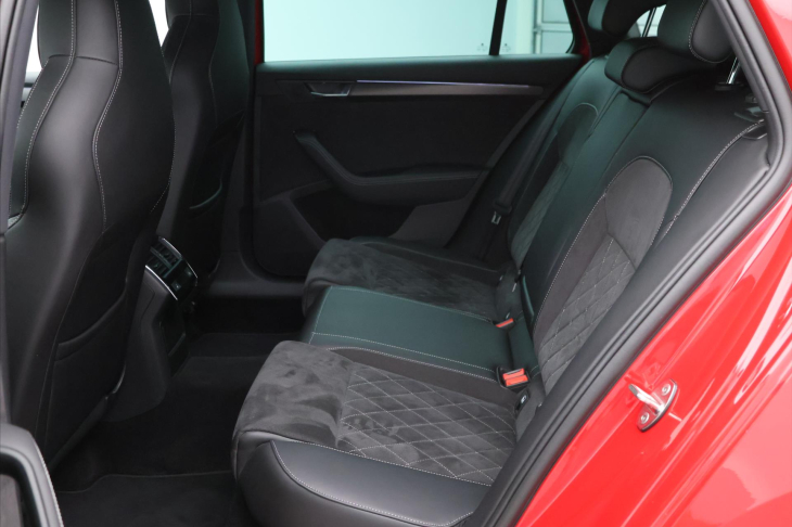Škoda Superb 2,0 TDI 147kW DSG CZ Sportline DPH