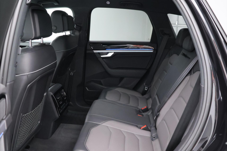 Volkswagen Touareg 3,0 TSI 250 kW 4x4 CZ R-line