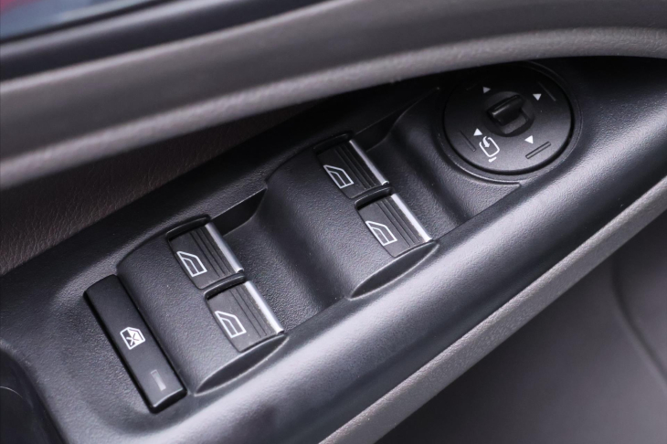 Ford Tourneo Connect 1,5 TDCi 88kW CZ Titanium DPH