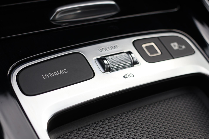 Mercedes-Benz GLB 2,0 200d 4MATIC AMG Premium Plus