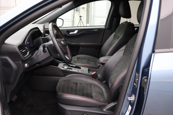 Ford Kuga 2,5 DT HEV ST-LineX AWD AT