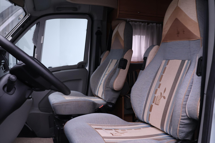 Renault Ostatní 3,0 dCi 100kW klima Obytný vůz