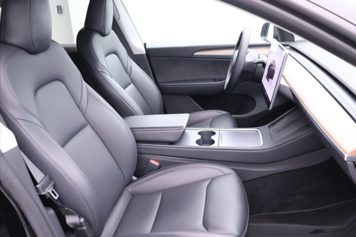 Tesla Model Y Performance 393kW DPH